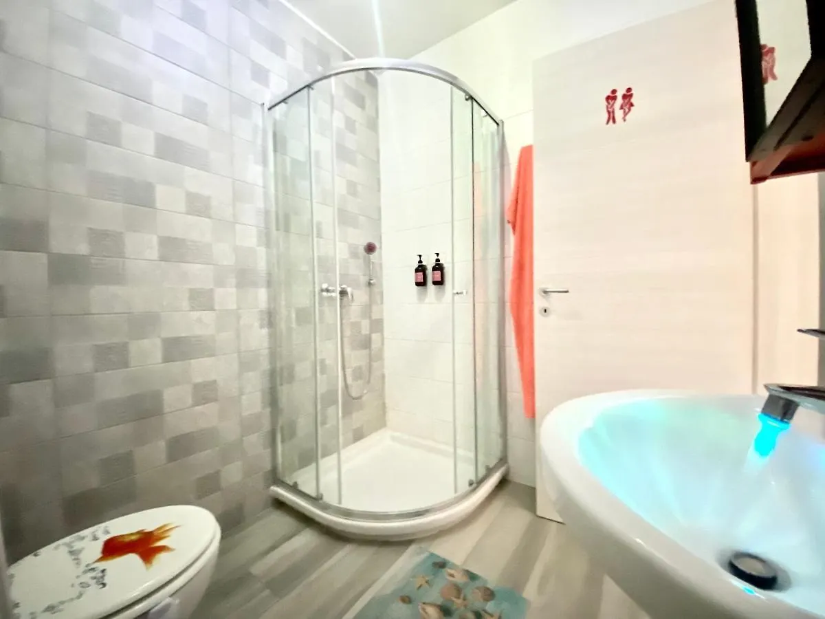 Homestay Central Private En-Suite With Balcony In Shared Residence Pieta