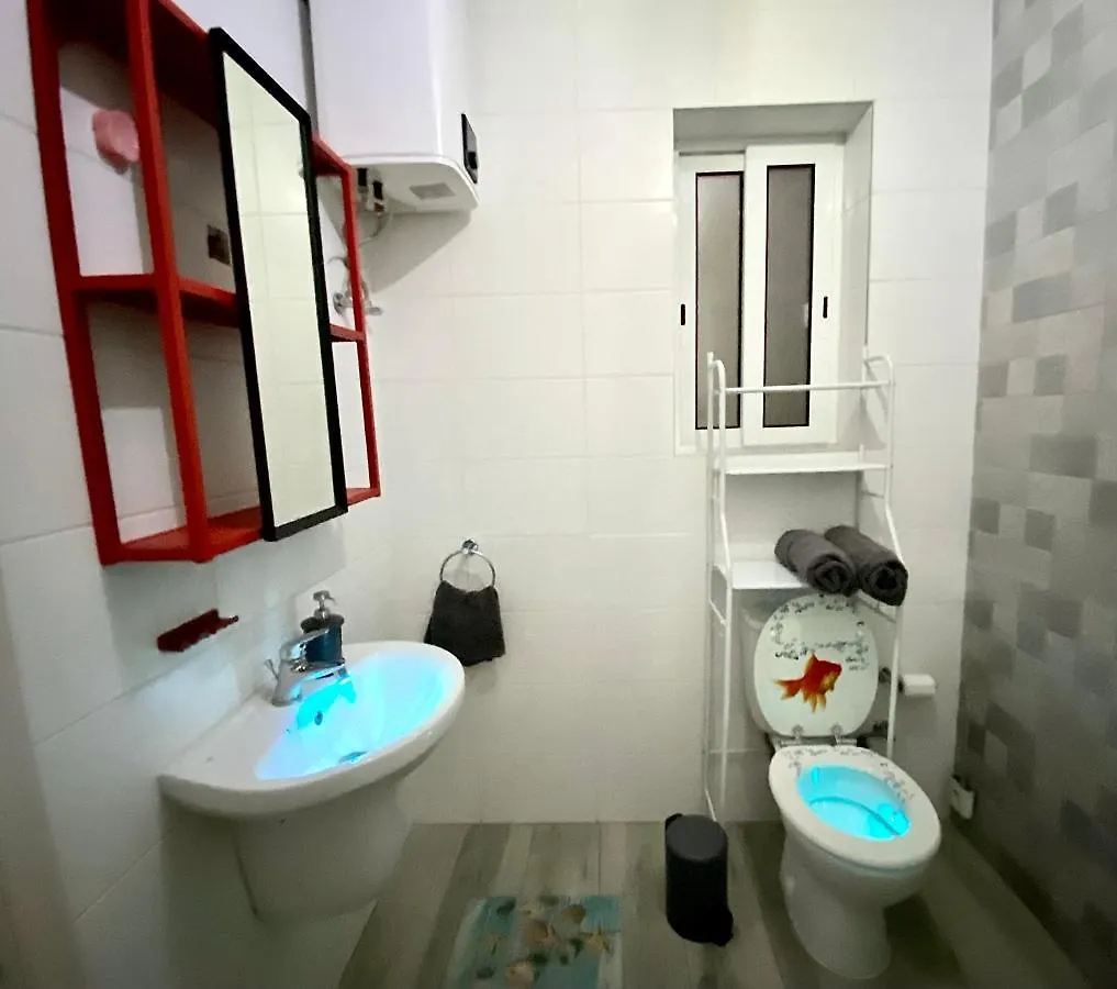 Central Private En-Suite With Balcony In Shared Residence Pieta 0*,
