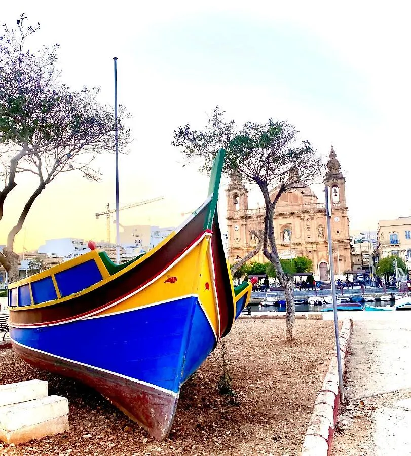 Homestay Central Private En-Suite With Balcony In Shared Residence Pieta Malta